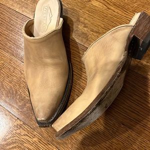 Overland Cowboy mules Size 8.5